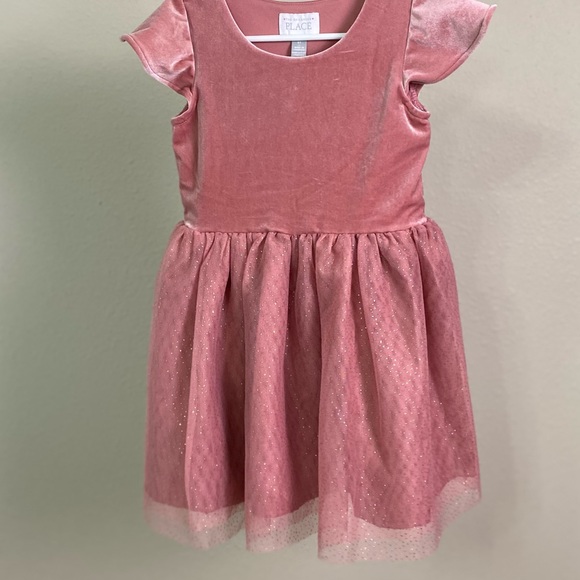 Dress for girls from Children’s Place. Size 5T and color pink/flora. - Picture 2 of 6
